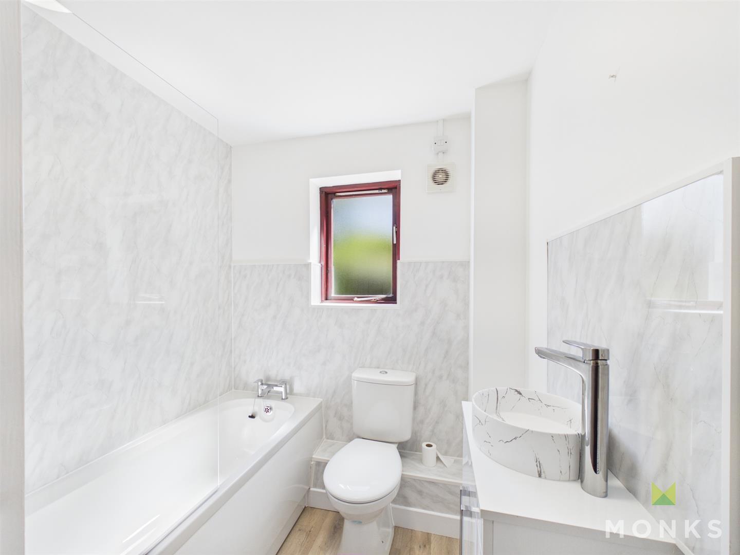 16 Castle Court, Wem, SY4 5JS For Sale